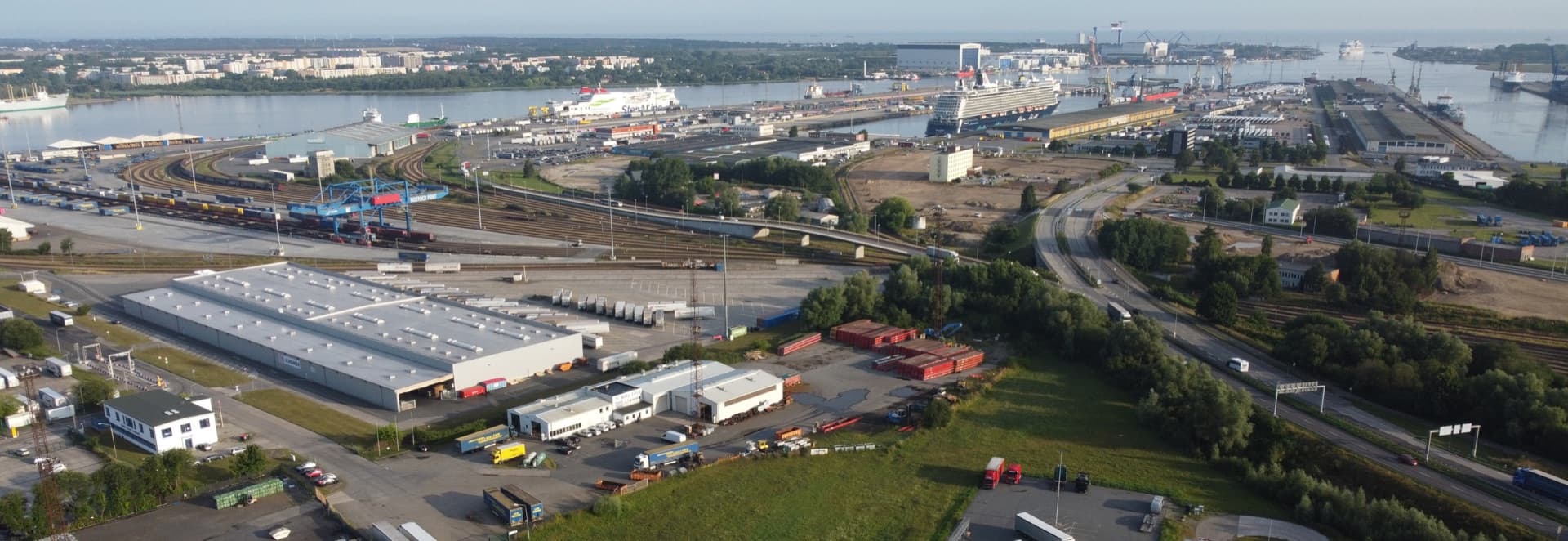 Umschlag und Logistik im Seehafen Rostock